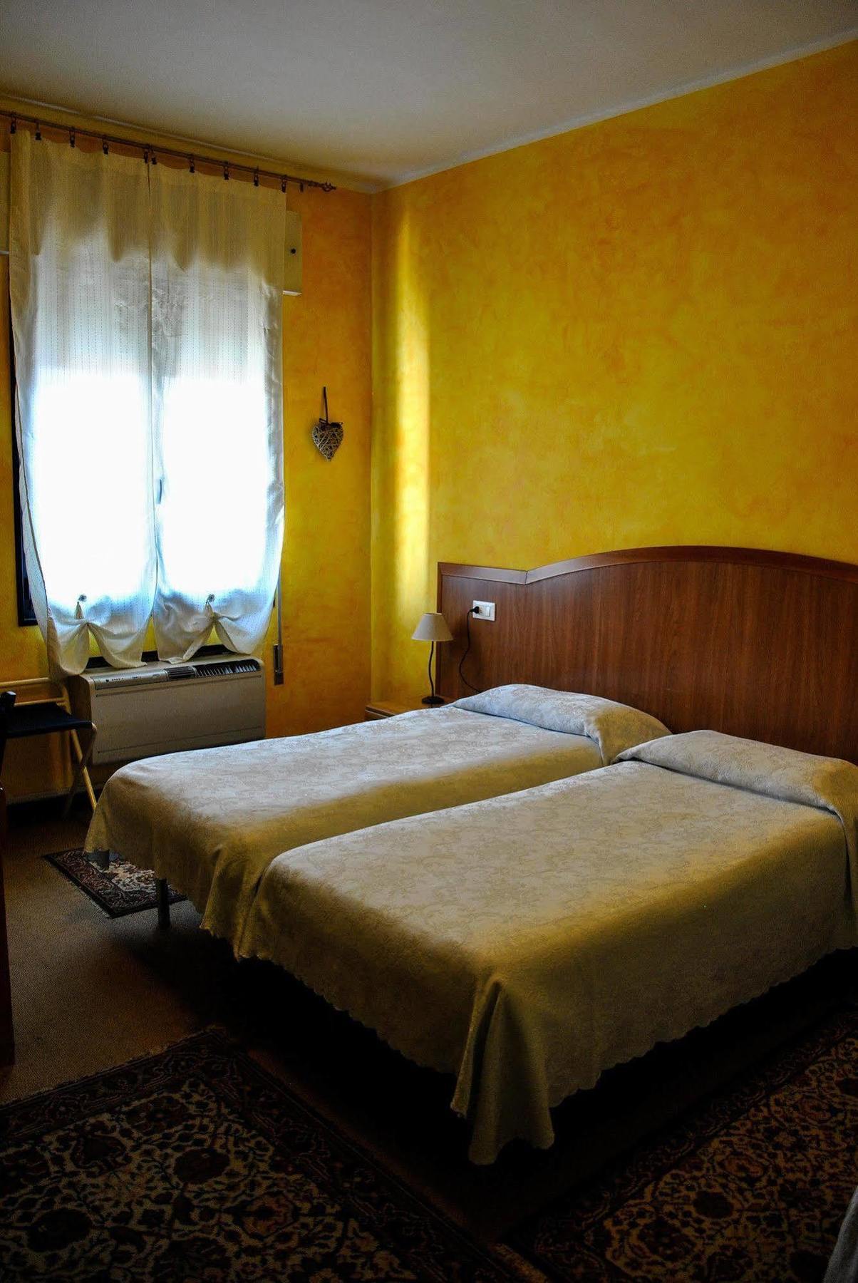 Hotel Alla Fiera Padua Buitenkant foto